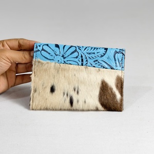 Porte-passeport en cuir véritable pour femme, motif feuille, antivol, avec porte-clés, portefeuille à pression, emplacements pour cartes, pochette à monnaie, style western, cadeau - Product Image 3