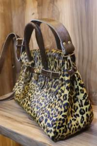 Bolso de Mano de Cuero Vacuno para Mujer, Hecho a Mano, con Cierre de Cremallera, Estilo Casual, con Cadena Decorativa, en Oferta - Product Image 4