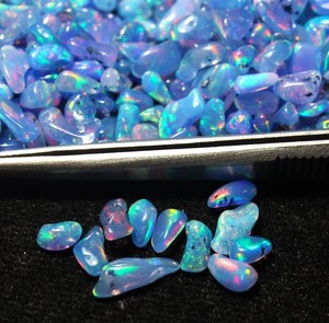 Opale violette polie brute, opale fumée traitée, opale naturelle d'Éthiopie Welo, pierre précieuse en vrac pour la fabrication de bijoux - Product Image 1