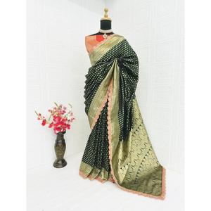 TRADICIONAL BANARASI SEDA ZARI BORDADO LACE TRABAJO SAREE CON BLUSA DESCOSADA VERDE - Product Image 1