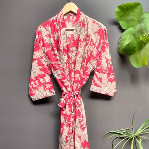 Bata Kimono de Algodón Suave y Transpirable con Estampado Digital de Dibujos Animados para Mujer, Camisón de Verano Hecho a Mano con Cuello en V y Elástico, de Naaz Textile - Product Image 1