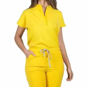 Tenues médicales en denim de coton personnalisables et tendance – Créez votre propre ensemble d'hôpital en gros, comprenant une veste et un pantalon de jogging - Product Image 4