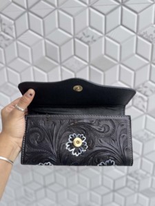 Nouvel Arrivage : Étui de Téléphone Pochette en Cuir Véritable Sculpté à la Main, Élégant, Multi-usages, Portefeuille en Cuir Style Western, Vente Chaude - Product Image 4