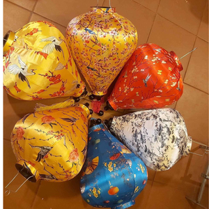 Faroles de Seda Vintage de Hoi An con Patrones Únicos y Acabado de Alto Brillo para Diseño de Interiores de Restaurantes de Lujo - Product Image 1