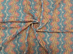 Tissu en dentelle crochet multicolore directement de l'usine, tissu crochet floral magenta, bleu, jaune, vert et beige pour robes, kurtis - Product Image 2