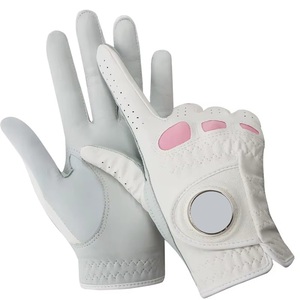 Paire de gants de golf unisexes en microfibre Punchin Sports pour la main gauche, respirants, antidérapants, avec fermeture auto-agrippante, blancs avec accents roses - Product Image 4