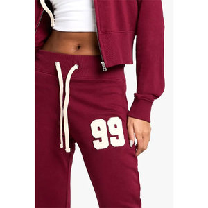 Survêtement moderne pour filles avec haut et pantalon, conçu pour un confort élégant, doté d'un tissu doux, d'une coupe décontractée et d'un look épuré, parfait. - Product Image 6