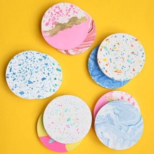 Juego de Posavasos Cuadrados Clásicos de Madera y Resina Estilo Indio con Tamaño y Logotipo Personalizables para una Decoración Elegante del Hogar - Product Image 5