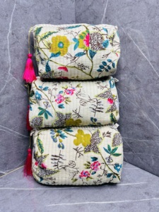 Juego de 3 Bolsas de Aseo Acolchadas con Cierre, Bolsa de Cosméticos de Algodón Hecha a Mano, Estampado Floral Botánico, Estuche Organizador de Artículos de Aseo para Viaje - Product Image 6