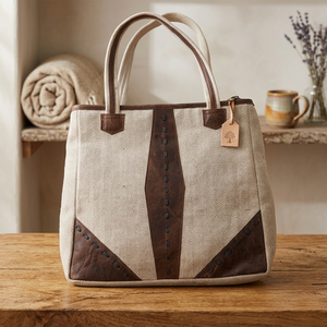 Bolsa de compras de lona de gran tamaño con cierre de cremallera y detalles de cuero para uso diario - Product Image 1