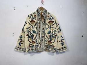 Veste Suzani en velours faite à la main, brodée de fils style bohème, confortable et décontractée, idéale pour demoiselle d'honneur - Product Image 3