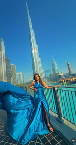 ถ่ายภาพชุดเดรสสีน้ำเงินรอยัลสุดหรูในดูไบ ผู้หญิงสวยสง่าในชุดผ้าซาตินสีน้ำเงินสดใสพลิ้วไหว - Product Image 2