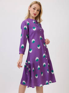 เดรสผ้าไหมสีน้ำเงินทรงเข้ารูปและบานออกช่วงกลางลำตัว คอทรงโอ แขนยาว ความยาวปกติ เย็บสำเร็จทั้งตัว ดีไซน์ทันสมัย เหมาะสำหรับงานปาร์ตี้ สำหรับสาวๆ - Product Image 3