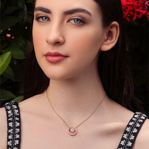 Collier pendentif en argent sterling 925 or rose élégant avec diamant pour femmes Bijoux fins Cadeau de mariage Fête Port quotidien Mode - Product Image 3