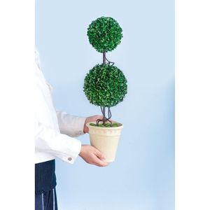 Vaso Crema D7x22"H con Sfera di Bosso Artificiale a Due Livelli, Piante e Fogliame Finti - Product Image 3