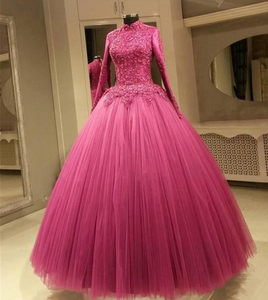 Vestido de sirena dorado de gasa con cuentas, escote corazón, manga larga, cola de barrido hasta el suelo, estilo clásico - Product Image 3