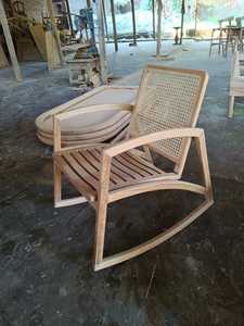 Fauteuil à bascule de luxe en teck naturel pour salon d'hôtel, robuste et moderne, idéal pour projets hôteliers, livraison directe FCL - Product Image 5
