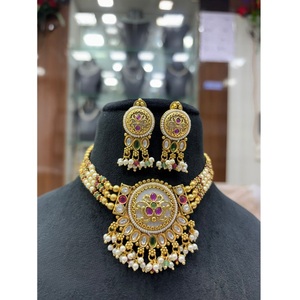 Ensemble collier et boucles d'oreilles en laiton plaqué or de qualité supérieure, pour femmes, pour les occasions de mariage. - Product Image 1