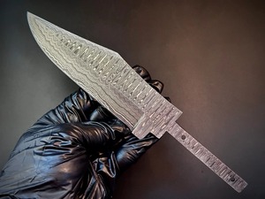 Cuchilla de Acero de Damasco Hecha a Mano Personalizada para Cuchillo de Caza, Grado Industrial, Punta Caída, Filo Recto - Product Image 5