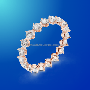 Bijoux Serephina Bague gravée en or 14 carats Cadeau de bijoux personnalisé - Product Image 1