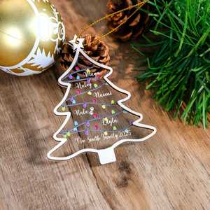 Ornement de Noël personnalisé en bois avec noms et lumières – Design 2025 – Objet décoratif souvenir familial - Product Image 5