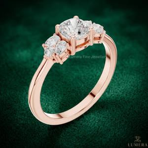 Anillo de Diamantes de Corte Cojín con Certificado IGI de Lujo en Oro Rosa de 9K, 10K, 14K y 18K, Anillo de Compromiso de Tres Piedras - Product Image 4