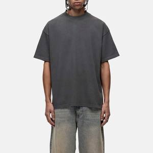 T-shirts gris à col rond pour hommes, coupe ample, effet délavé à l'acide, fabriqués au Pakistan, haute qualité, vente en gros à prix abordable - Product Image 1