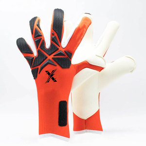 Gants de gardien de but professionnels en caoutchouc injecté respirant avec paume en caoutchouc injecté pour une adhérence forte et sangle de poignet réglable - Product Image 1