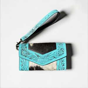 Portefeuille-bracelet en cuir turquoise avec imprimé animalier et embellissement floral, style bohème pour un usage quotidien - Product Image 1