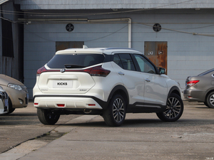 Venta al por mayor Nuevo 2023 para KICKS SUV Oscuro 1.5L CVT Automático 5 Asientos con Cámara Trasera Euro VI Neumáticos R17 Portaequipajes Metálico en Stock - Product Image 6