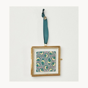 Premium <b>Metal</b> Hanging Photo <b>Frame</b> Customized Modern Luxury New Arrival Stylish Home Office Wedding <b>Picture</b> Holder - Product Image 1
