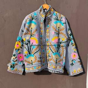 Chaqueta de algodón Suzani hecha a mano en India, chaqueta corta bordada a mano, abrigo unisex, chaqueta corta Suzani hecha a mano - Product Image 5