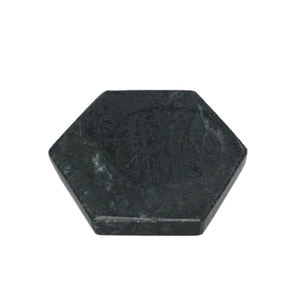 Sous-verre en pierre hexagonale Marble Essence, antidérapant, moderne, finition noire mate, fait main, écologique, réutilisable - Product Image 1