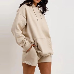 Ensemble sweat à capuche et short pour femme, fabrication en gros, 100% coton, léger, respirant, impression de logo personnalisée - Product Image 3