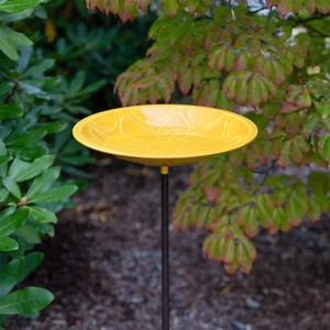 Bain d'oiseaux décoratif en métal pour jardin avec piquet de fixation au sol, résistant aux intempéries, abreuvoir extérieur pour oiseaux, pour la décoration de la cour, de la pelouse et du jardin. - Product Image 4