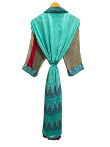 Kimono de seda Bridel con patchwork, túnica larga para cubrir el bikini, ropa de noche, hecho a mano, estilo vintage indio, kimono de sari de seda reciclada. - Product Image 4