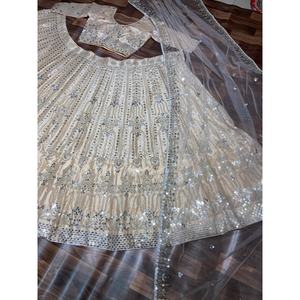 Lehenga Choli traditionnel chinois de créateur pour les fêtes avec de magnifiques broderies - Product Image 4