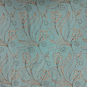 Tissu en coton bleu ciel de qualité supérieure, brodé de sequins, motif floral et spirale, travail de sequins sur toute la surface, tissu doux tissé pour robe - Product Image 3