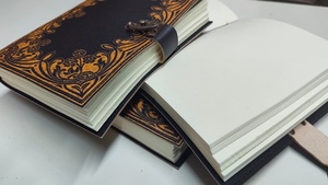 Diario de Cuero con Impresión Digital, Cuaderno de Papel de Algodón Hecho a Mano, Diario de Estilo Vintage con Cierre de Candado, Diario para Escribir - Product Image 4