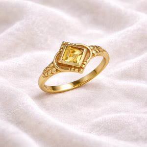 Bague pour femme en laiton et citrine ovale, taille fixe, faite à la main, style glamour, Moku Jewellery, pierre de naissance de février - Product Image 4