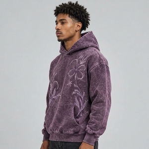 Sweat à capuche brodé confortable pour homme, en tissu doux avec broderie détaillée et style décontracté, idéal pour les voyages, les loisirs et le quotidien. - Product Image 4