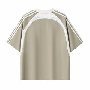 Camiseta de hombre con cuello redondo y manga raglán, corte holgado, con paneles de malla y diseño de patchwork con costuras en contraste. - Product Image 2