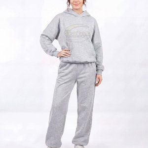 Ensemble de survêtement d'hiver pour femmes, personnalisé, marque privée, 100% coton, respirant, écologique, 2 pièces, sweat-shirt à capuche et pantalon de jogging - Product Image 3