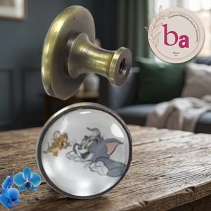 Pomo Redondo de Latón para Mueble con Diseño de Tom y Jerry, Tirador Tradicional para Muebles de Hogar y Bar - Product Image 1