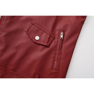 Gilet de motard asymétrique en cuir de vachette véritable rouge personnalisé pour homme, style punk rock, OEM ODM - Product Image 5