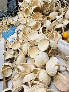 ตะกร้าหวายสานมือแบบวินเทจอเนกประสงค์ ราคาประหยัด เป็นมิตรกับสิ่งแวดล้อม พร้อมหูหิ้วสะดวกสบายสำหรับห้องนอน - Product Image 3