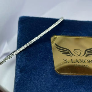 Pulsera de tenis flexible de lujo en oro blanco de 9K con diamantes cultivados en laboratorio de corte brillante, pulsera de tenis premium con diamantes redondos. - Product Image 5