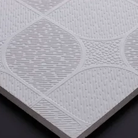 Plaque de plafond suspendu décorative en PVC et plâtre, ignifuge, imperméable, sans logo, 595x595 600x600, pour système de grille en T
