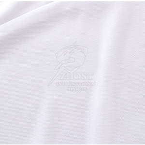 Uniforme de fútbol profesional hecho de tela de poliéster ligera diseñado para entrenamientos y partidos oficiales - Product Image 2