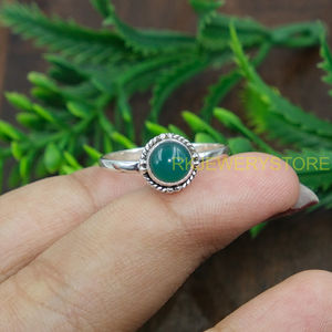 Bague en argent sterling 925 avec onyx vert naturel, faite à la main, cabochon, bijoux minimalistes bohèmes pour femmes, fournisseur en gros - Product Image 6